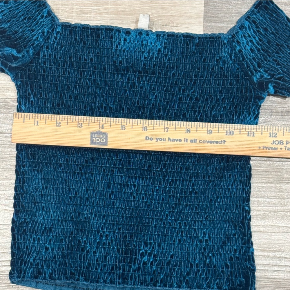 Urban Outfitters Light Before Dark Burgundy Velvet Smocked Top Size XS - Picture 10 of 10